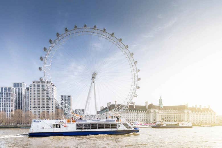 Vistas del London Eye desde el barco
