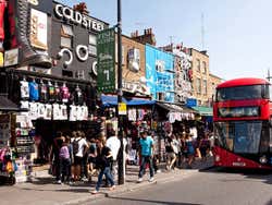 Tiendas del barrio de Camden Town en Londres