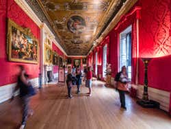 Interior del Palacio de Kensington de Londres