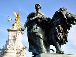 Monumento a Victoria en Buckingham Palace