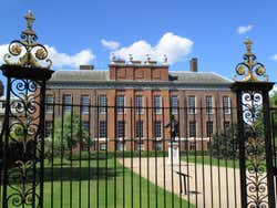 Fachada del Palacio de Kensington de Londres