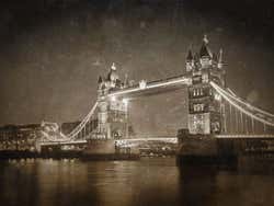 Foto antigua de Tower Bridge