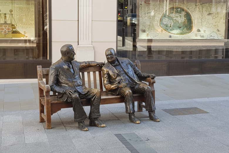 Las estatuas de Roosevelt y Churchill